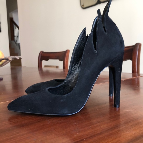 Bottega Veneta black suede flame runway heels - Picture 8 of 12